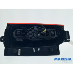 Opel - Vivaro - Rücklicht rechts