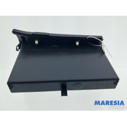 Opel - Vivaro - Dashboardkastje