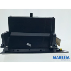 Opel - Vivaro - Dashboardkastje