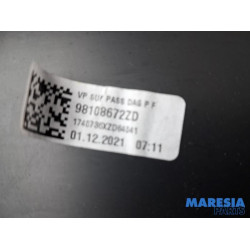 Opel - Vivaro - Dashboardkastje