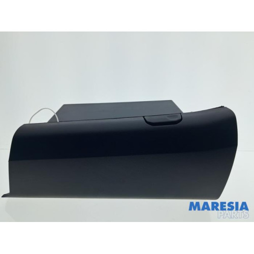 Opel - Vivaro - Dashboardkastje