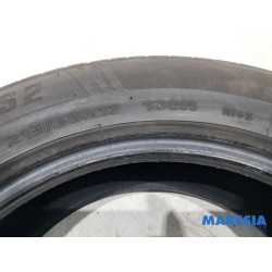 Opel - Vivaro - Tyre