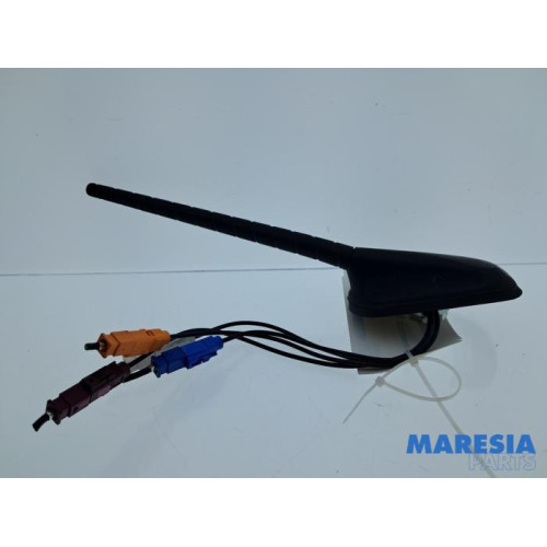 Opel - Vivaro - Antenne