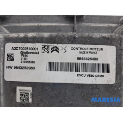 Opel - Vivaro - Engine management computer