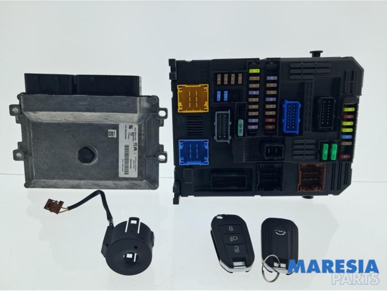 Opel - Vivaro - Engine management computer