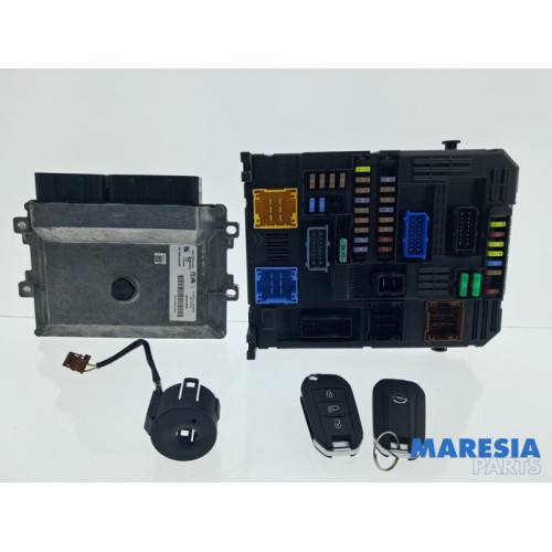 Opel - Vivaro - Engine management computer