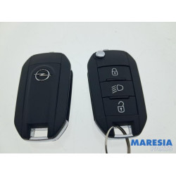 Opel - Vivaro - Engine management computer