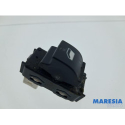 Opel - Vivaro - Electric window switch