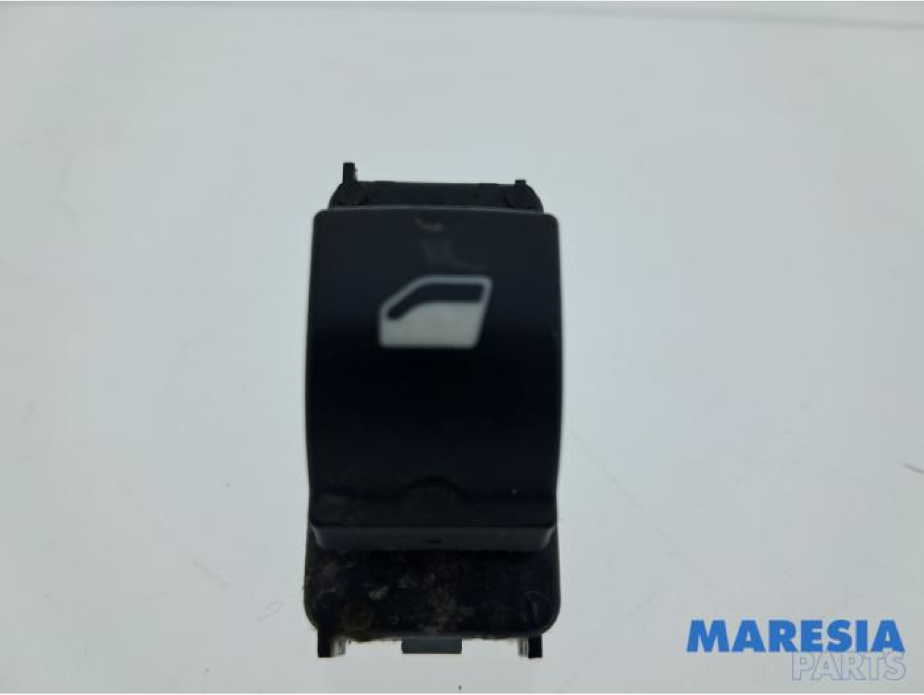 Opel - Vivaro - Electric window switch