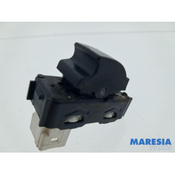 Opel - Vivaro - Electric window switch