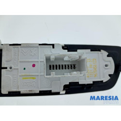 Opel - Vivaro - Multi-functional window switch