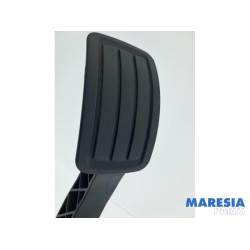 Opel - Vivaro - Accelerator pedal