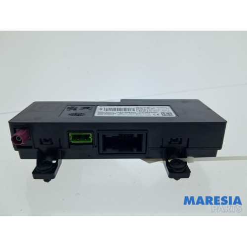 Opel - Vivaro - Radio module