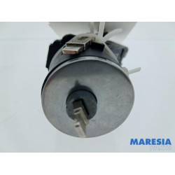 Opel - Vivaro - Kontaktslot+Sleutel