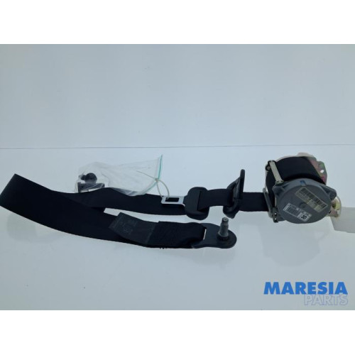 Opel - Vivaro - Rear seatbelt, right