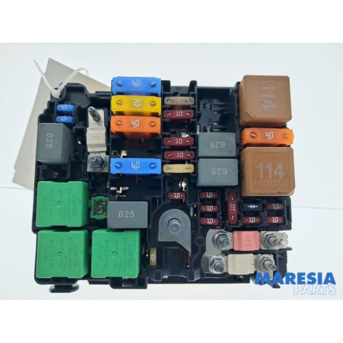 Opel - Vivaro - Zekeringkast