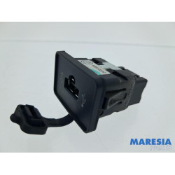 Alfa Romeo - 159 - AUX/USB aansluiting