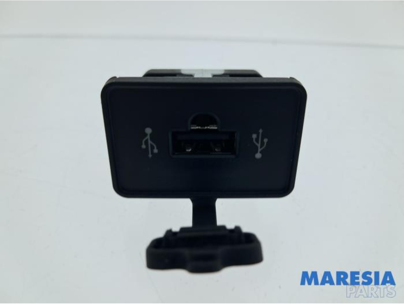 Alfa Romeo - 159 - AUX/USB aansluiting