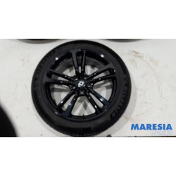 Renault - Trafic - Sportvelgenset + banden