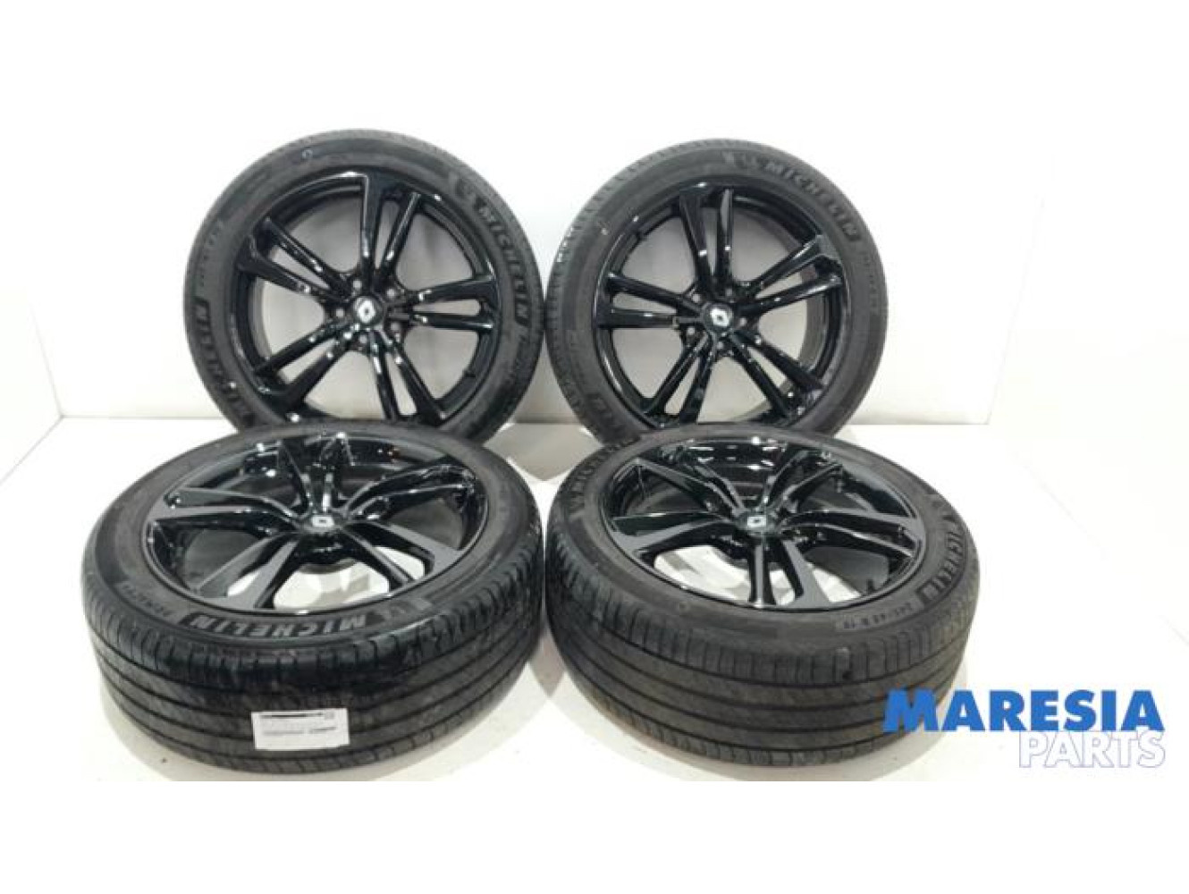 Renault - Trafic - Sportvelgenset + banden