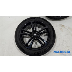 Renault - Trafic - Sportvelgenset + banden