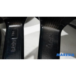 Renault - Trafic - Sportvelgenset + banden