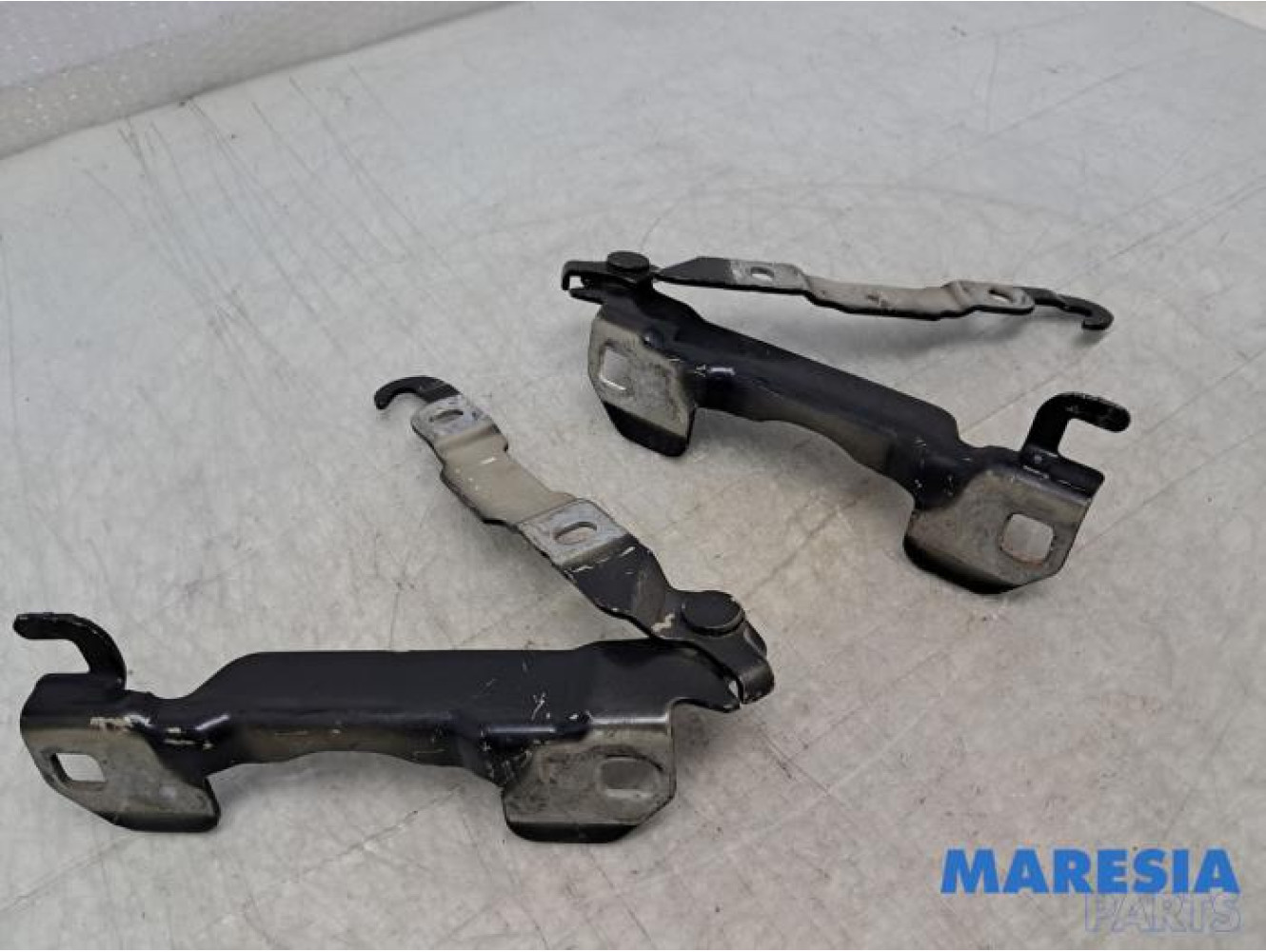 Alfa Romeo - 159 - Charnière capot