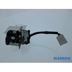 Alfa Romeo - 159 - Tailgate lock mechanism