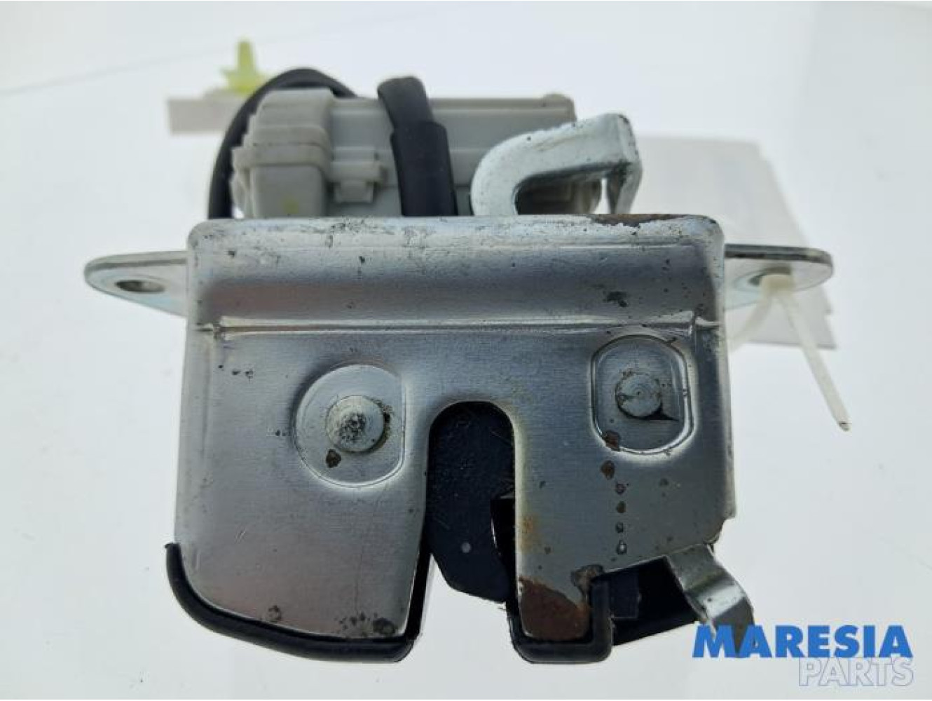 Alfa Romeo - 159 - Tailgate lock mechanism