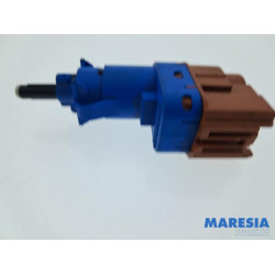 Alfa Romeo - 159 - Brake light switch