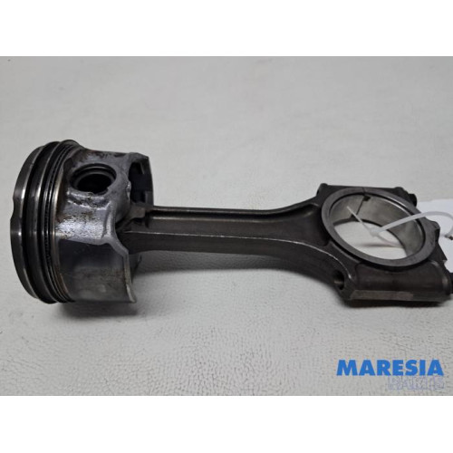 Alfa Romeo - 159 - Pleuelstange