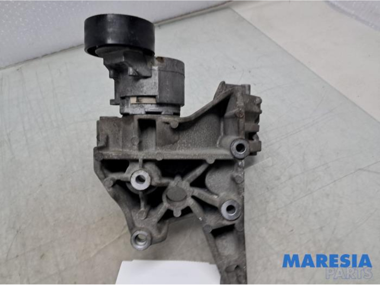 Alfa Romeo - 159 - Dynamosteun boven