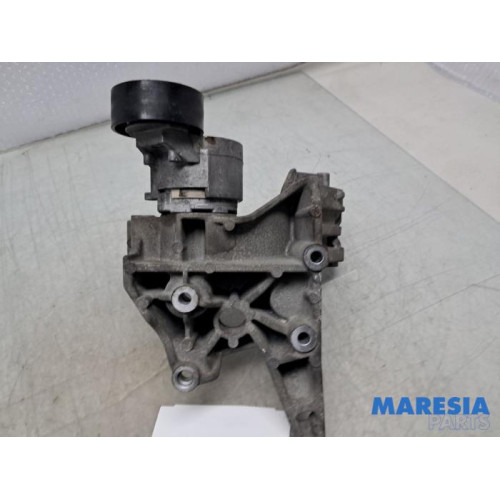 Alfa Romeo - 159 - Dynamosteun boven