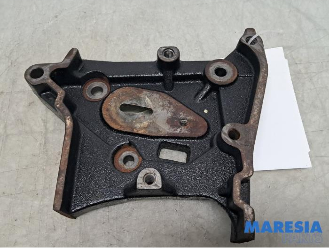 Alfa Romeo - 159 - Motorsteun