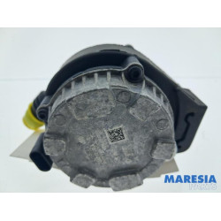 Opel - Vivaro - Water pump