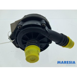 Opel - Vivaro - Water pump
