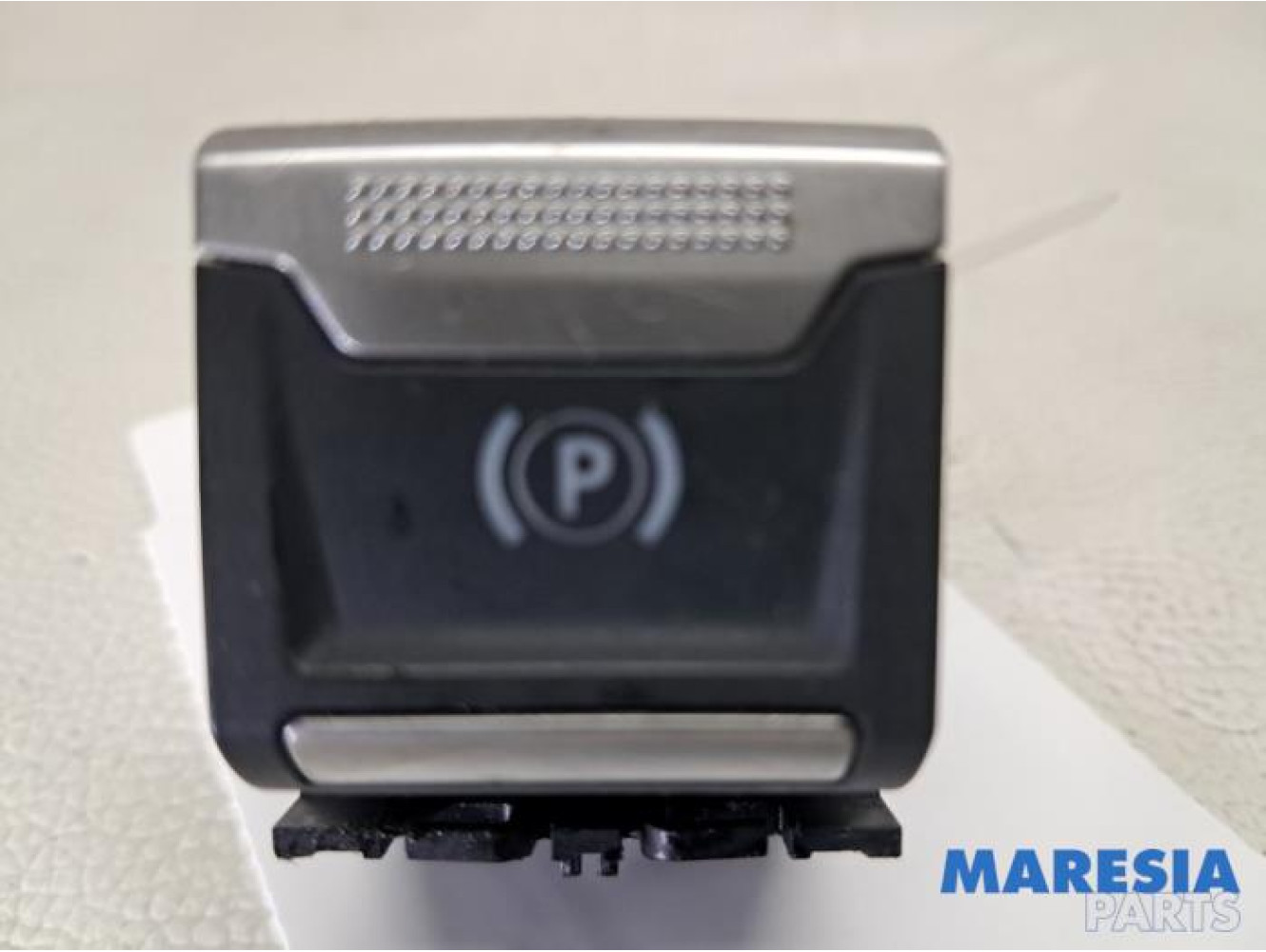 Opel - Vivaro - Parking brake switch