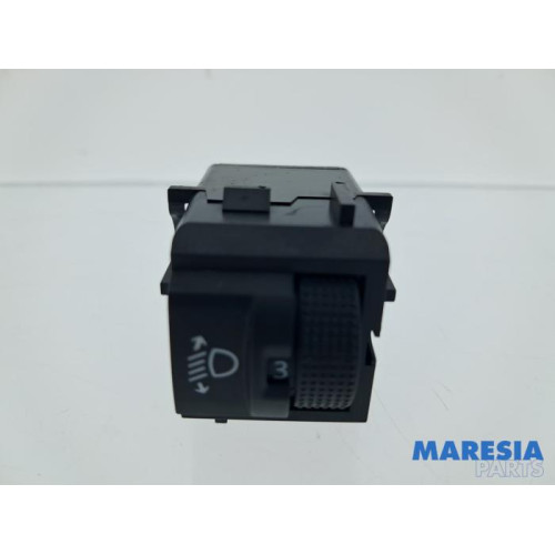 Opel - Vivaro - AIH headlight switch