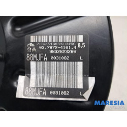 Opel - Vivaro - Brake servo