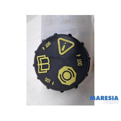 Opel - Vivaro - Hoofdremcilinder