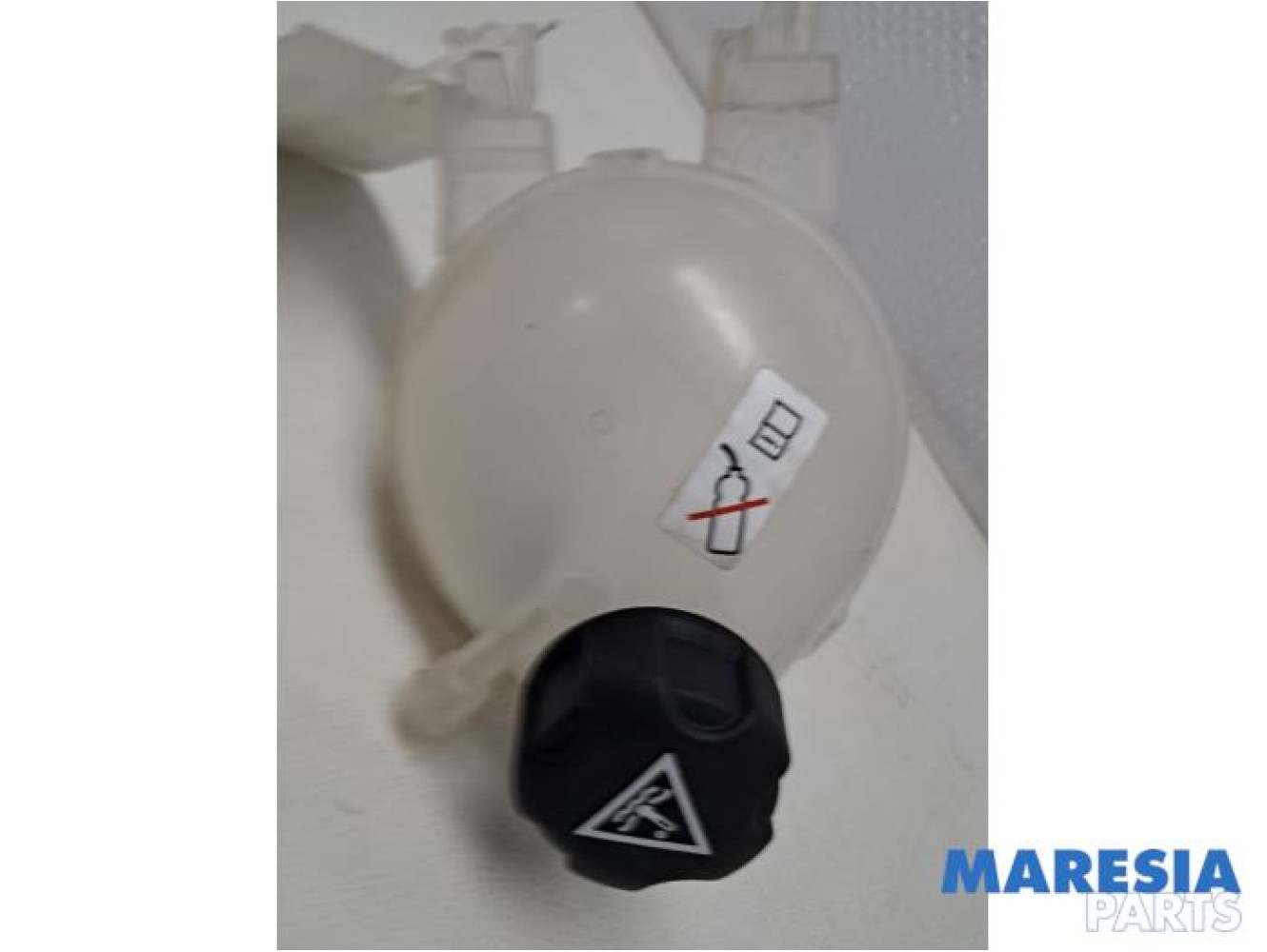 Opel - Vivaro - Ausgleichsbehälter