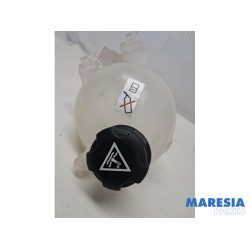 Opel - Vivaro - Ausgleichsbehälter