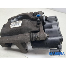 Opel - Vivaro - Remklauw (Tang) rechts-achter