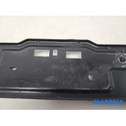 Opel - Vivaro - Radiateurbalk