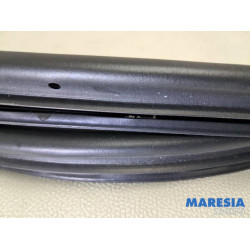 Opel - Vivaro - Schuifdeur Rubber links