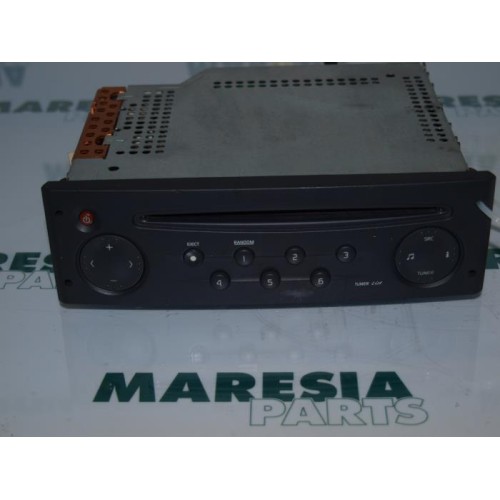 Renault - Clio - Radio CD player