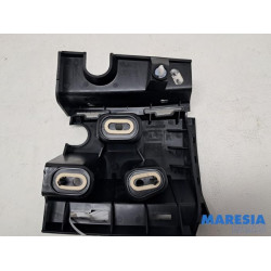 Opel - Vivaro - Bumpersteun rechts-achter