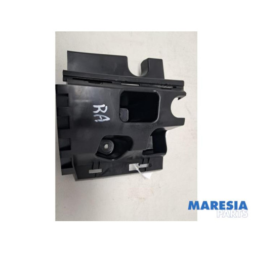 Opel - Vivaro - Bumpersteun rechts-achter