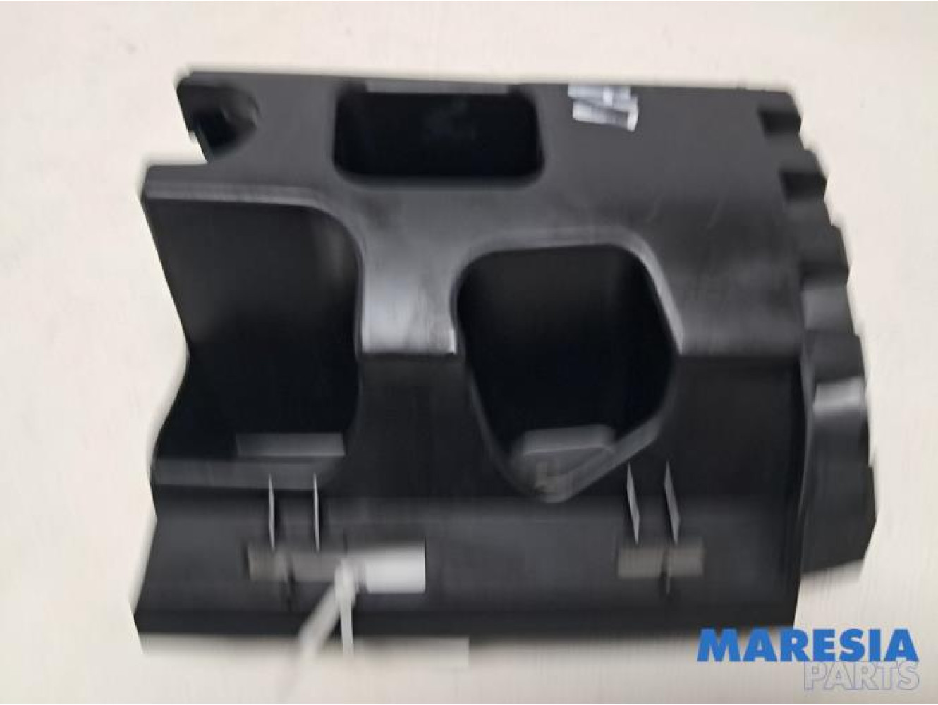 Opel - Vivaro - Rear bumper bracket, left