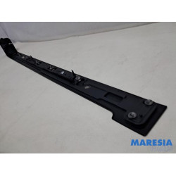 Opel - Vivaro - Zierleiste